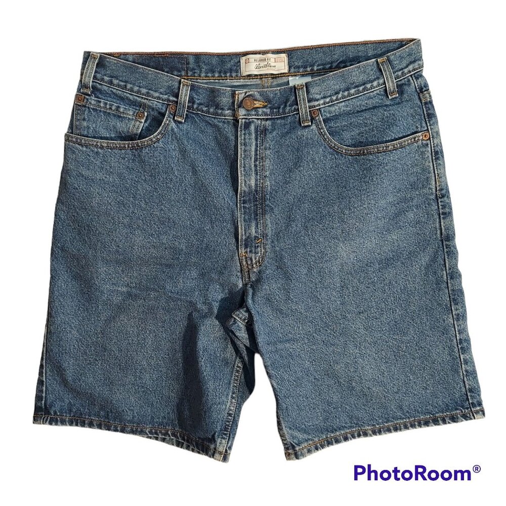 Levi's jeans shorts mens size 38 relax fit  100% cotton rugged med wash denim